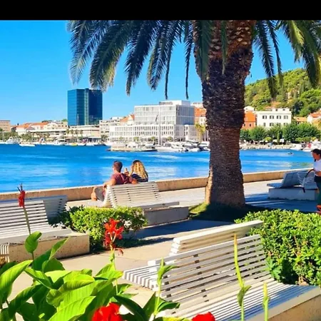 Διαμέρισμα S-type In The Center