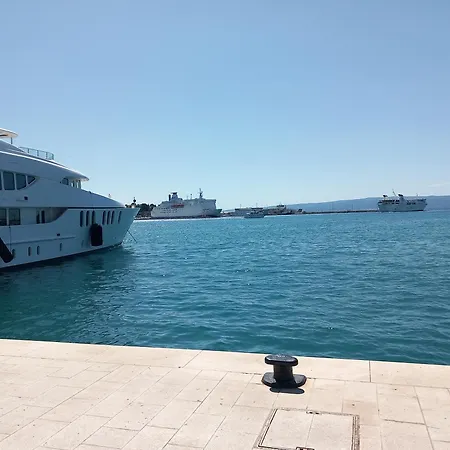 Διαμέρισμα S-type In The Center