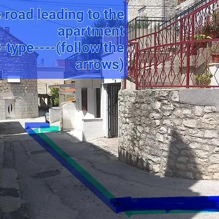 S-type In The Center Σπλιτ