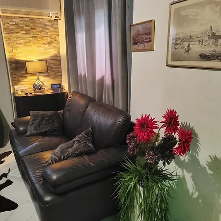S-Type Apartment In The Center Apartman
