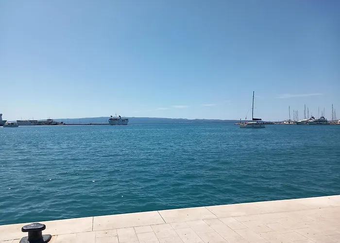 S-type In The Center *