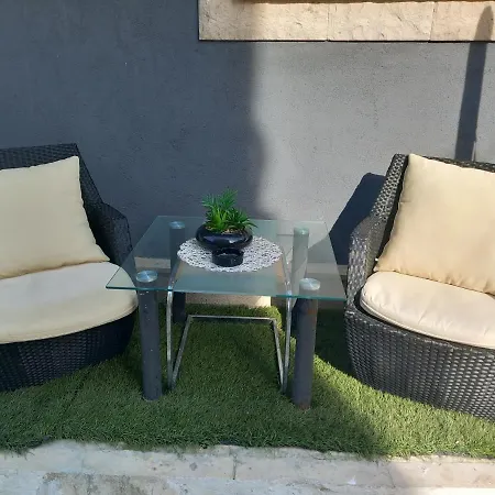 Appartement S-type In The Center Split