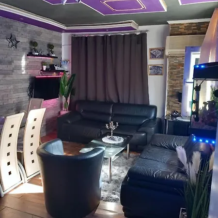 S-type In The Center Appartement *