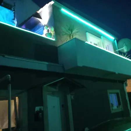 S-type In The Center *