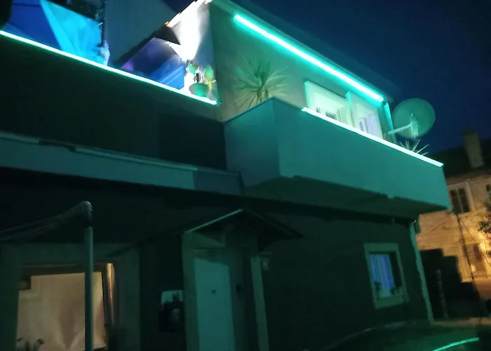 S-type In The Center *