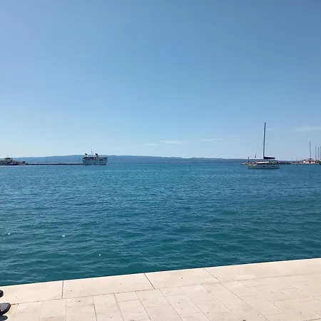 S-type In The Center *