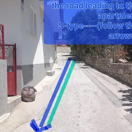 Daire S-type In The Center *