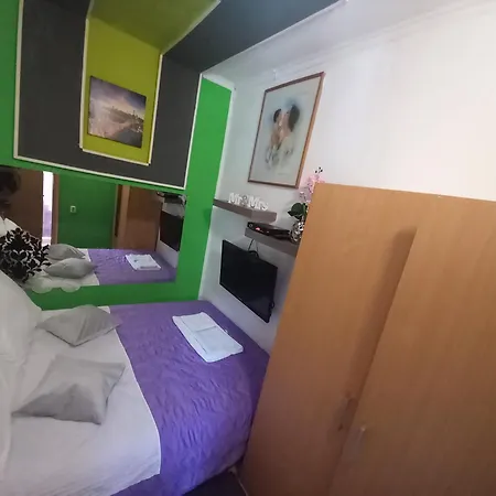 Daire S-type In The Center