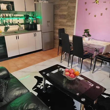 S-Type Apartment In The Center Apartment *